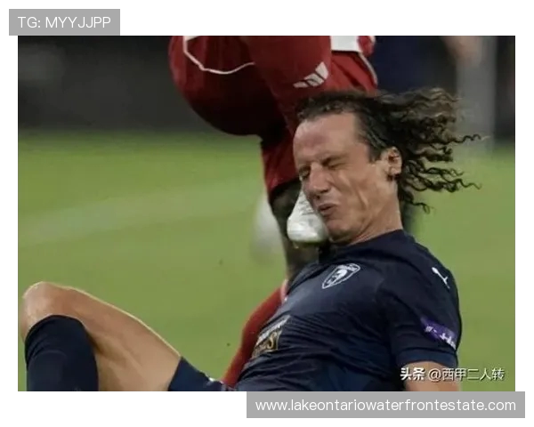 大卫路易斯时隔近八年重返欧冠赛场再度以首发身份亮相引发热议