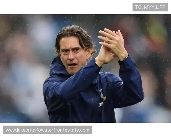 弗兰克赞金斯基扑救神勇 贝里瓦尔潜力无限值得期待